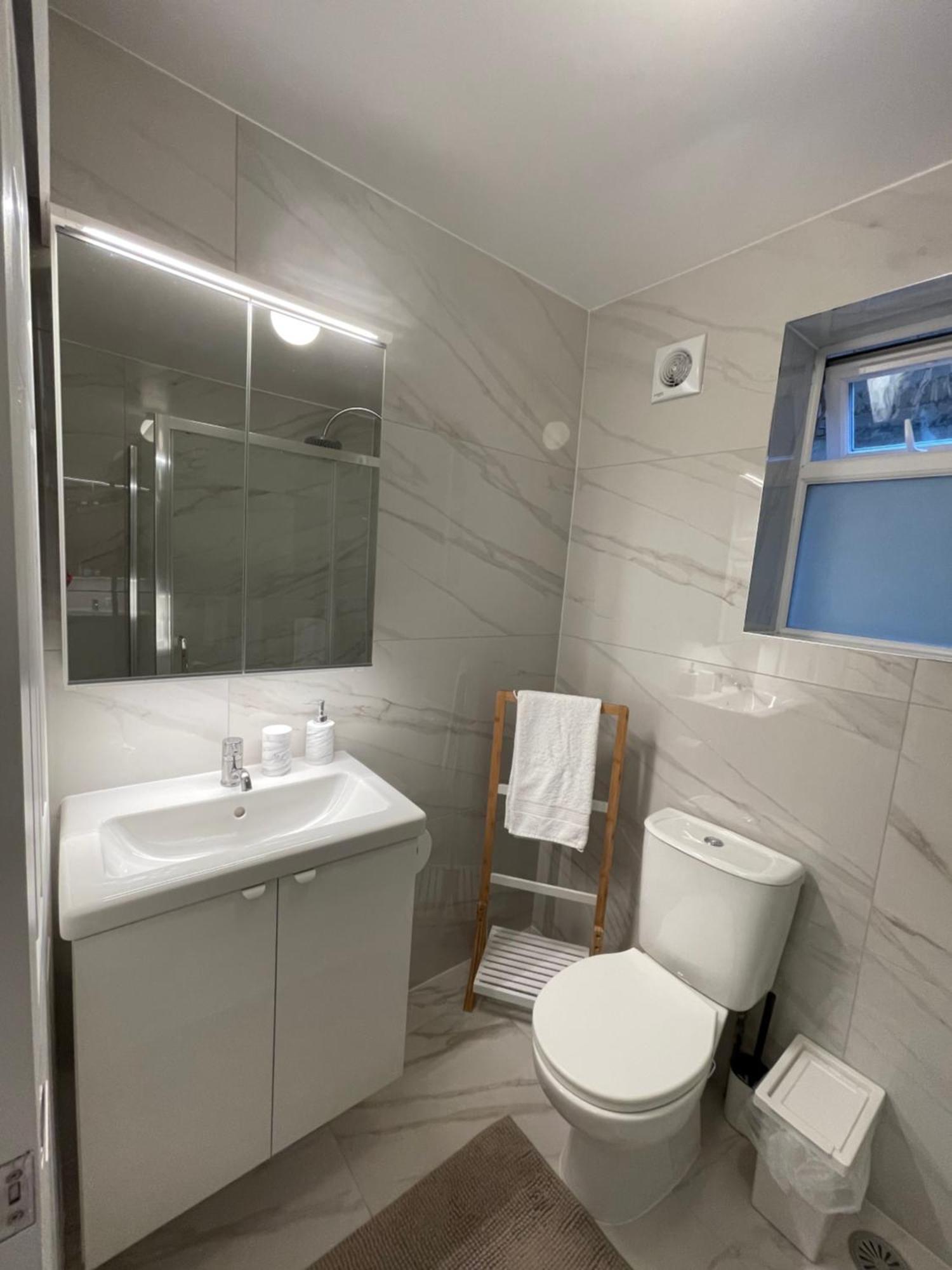 Sela House - Luton Airport Apartman Kültér fotó